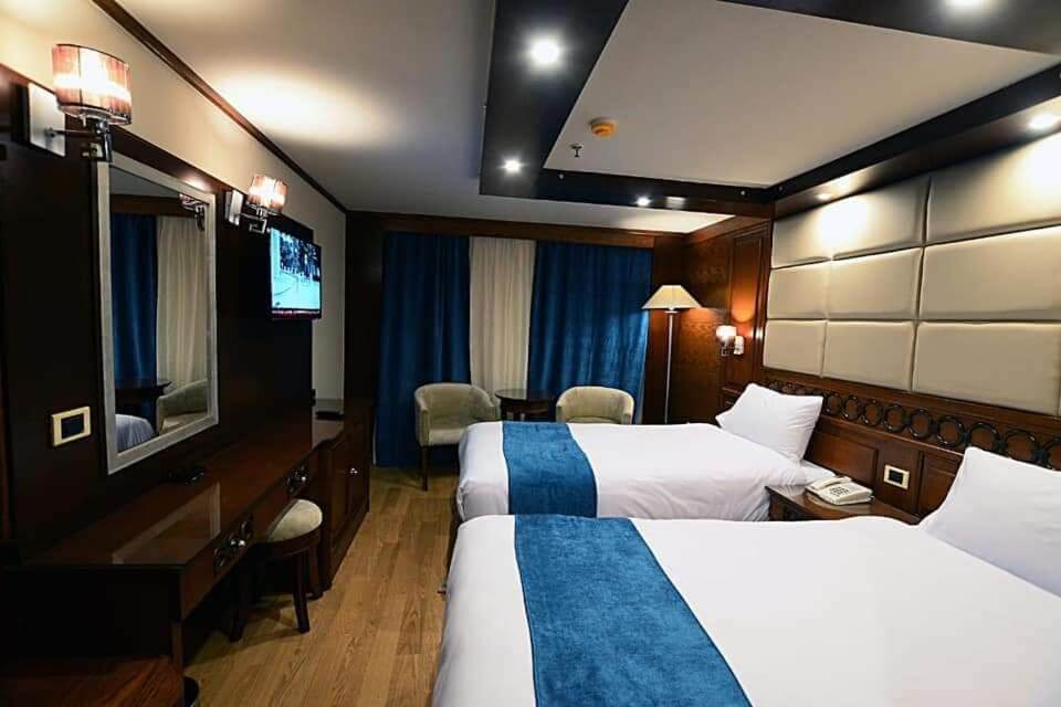 Bluse Shadow Nile Cruise 3.jpg