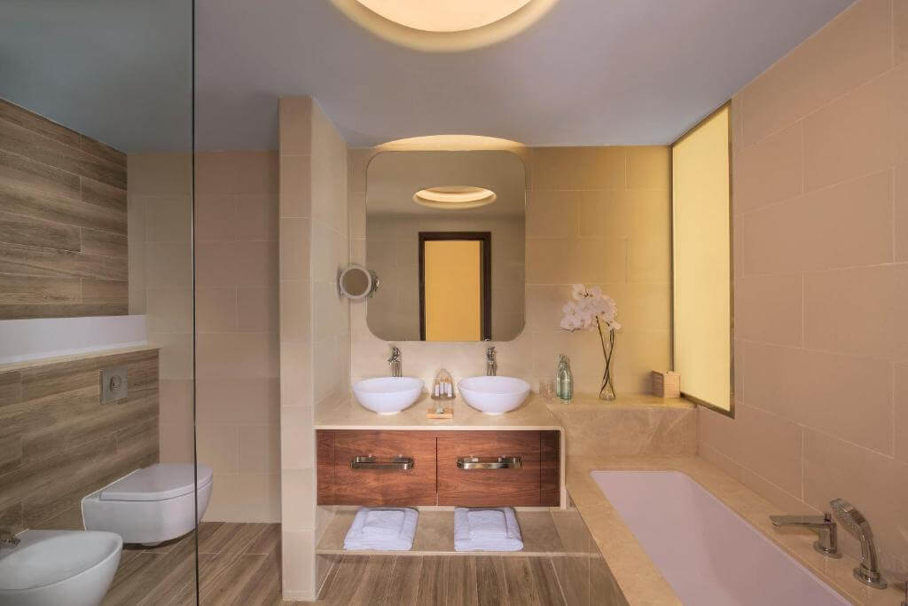 retreat palm dubai bathroom.jpg