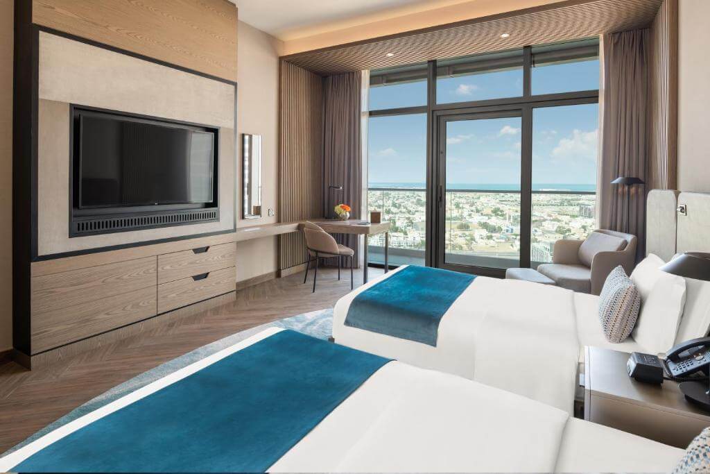 paramount midtown room.jpg