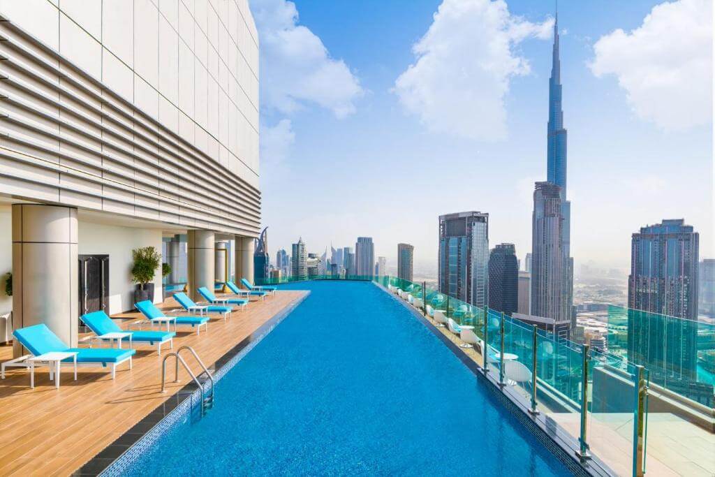 paramount midtown pool2.jpg