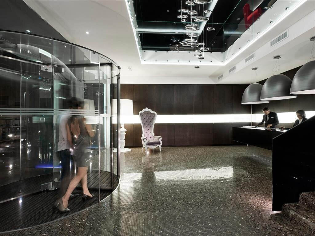 Ambassciatori Lobby.jpg