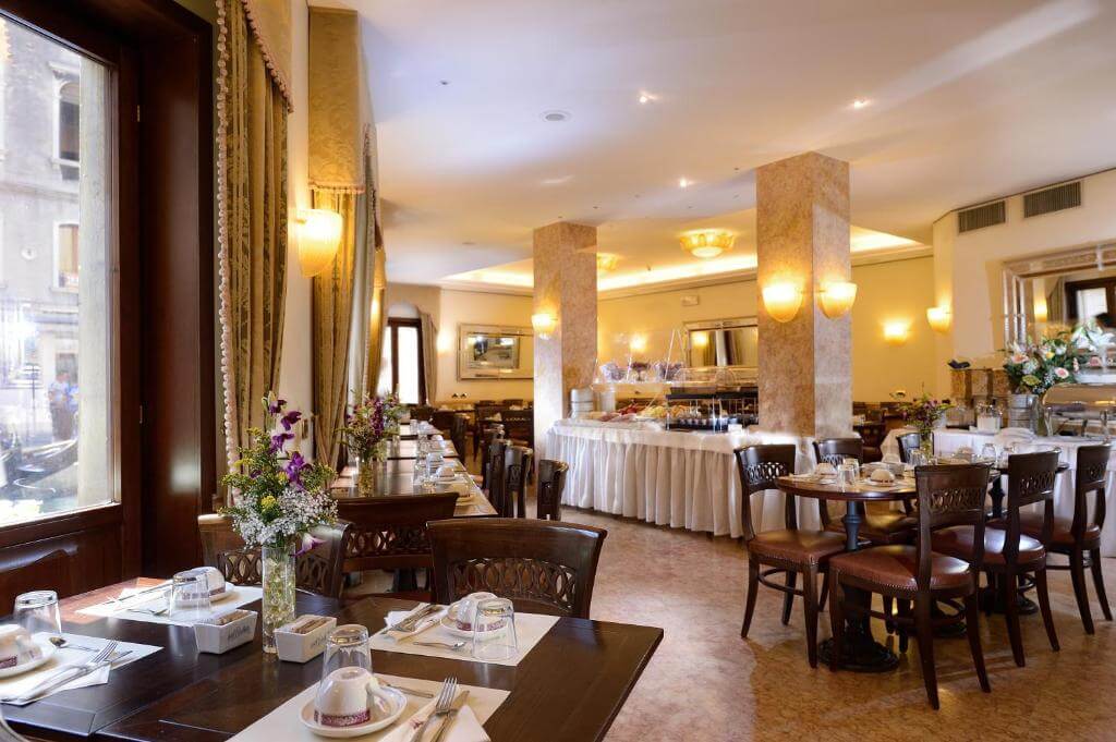 hotel Cavalletto breakfast.jpg