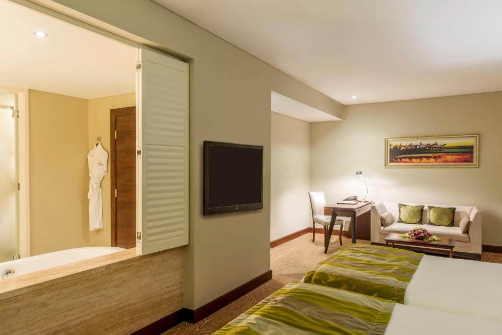 tower plaza hotel bedroom.jpg