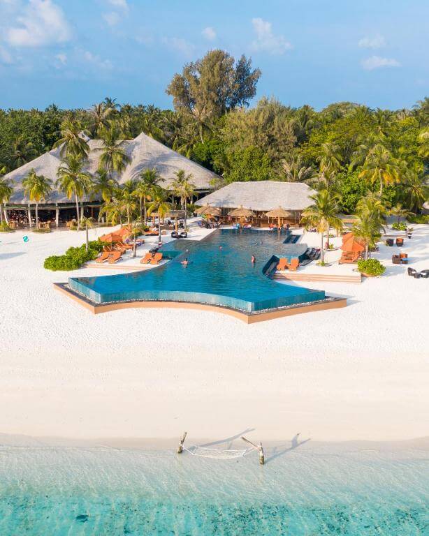 kiha maldives pool.jpg