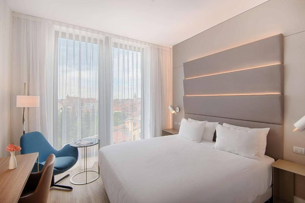 Hotel NH Venezia Rio Novo ROOM.jpg