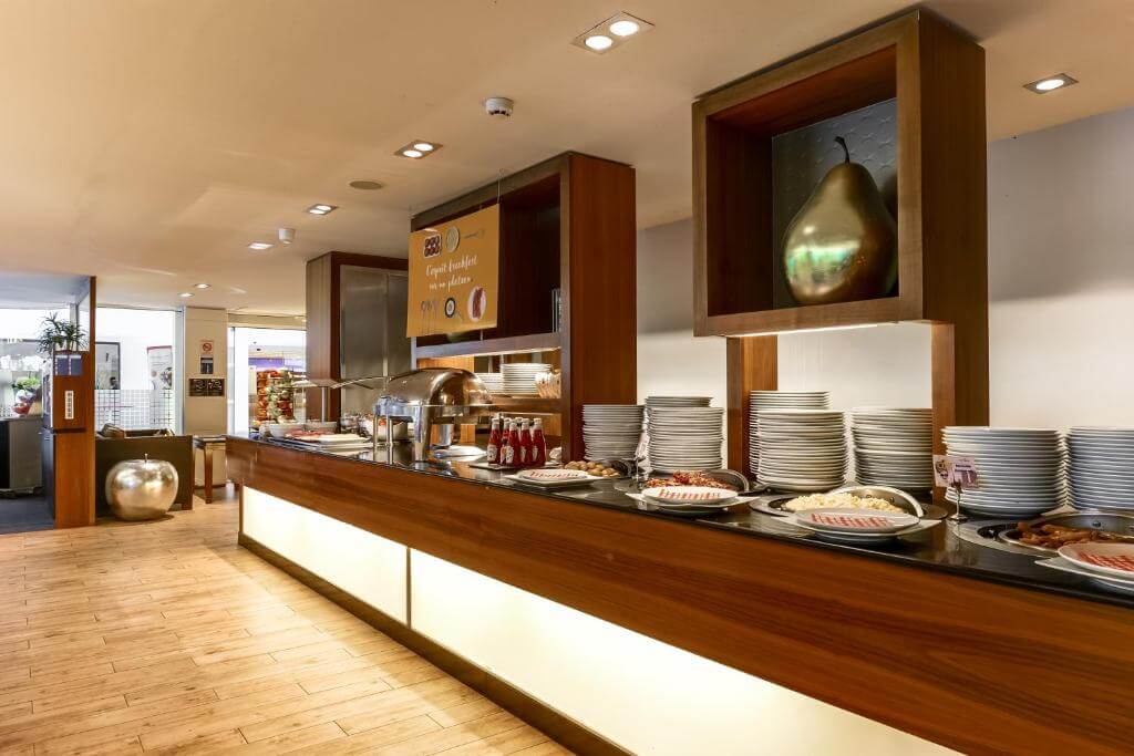 novotel tour eiffel breakfast.jpg