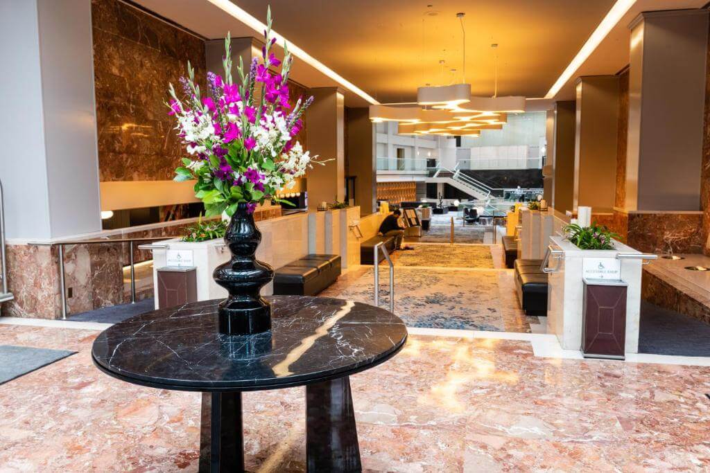 Hilton DC Capitol Hill Lobby.jpg