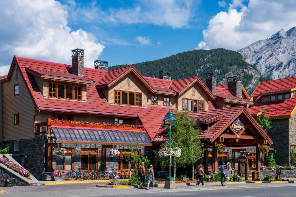 ptarmigan inn 1.jpg