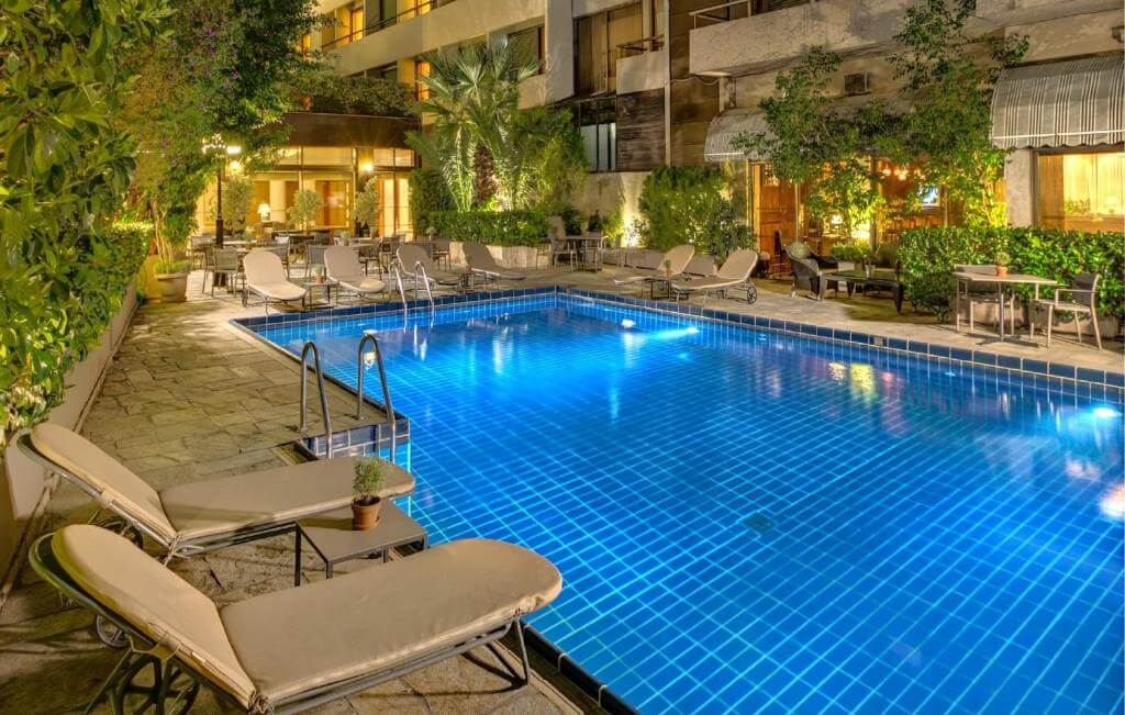 Divani palace 2.jpg