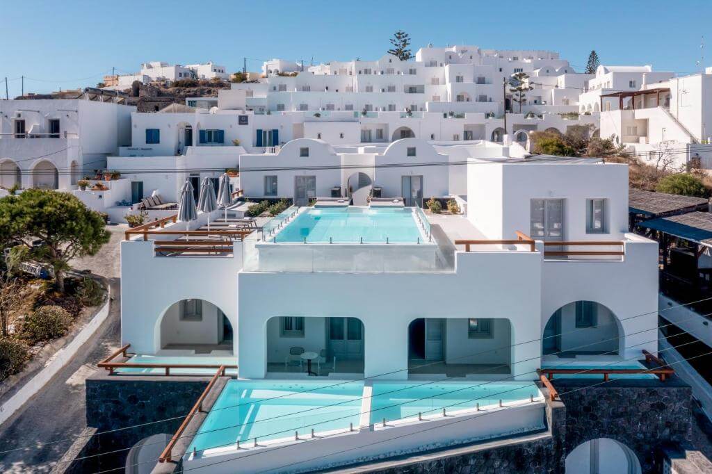 Santorini Palace 2.jpg