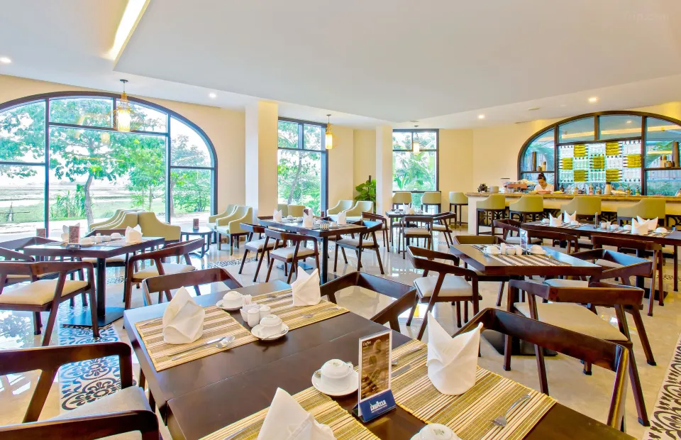 Lasenta Boutique Hotel Hoian-4.webp