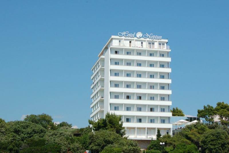 Naptune Hotel 01.jpg