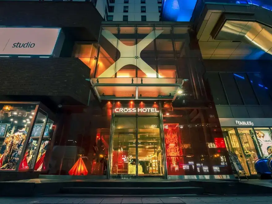 Cross Hotel - 1.webp