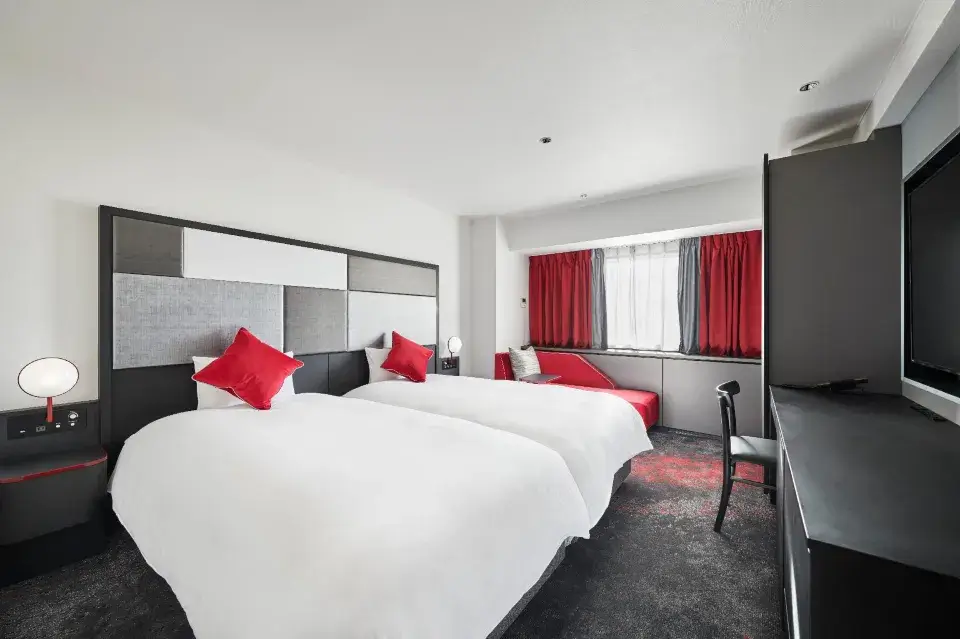 Cross Hotel - 2.webp