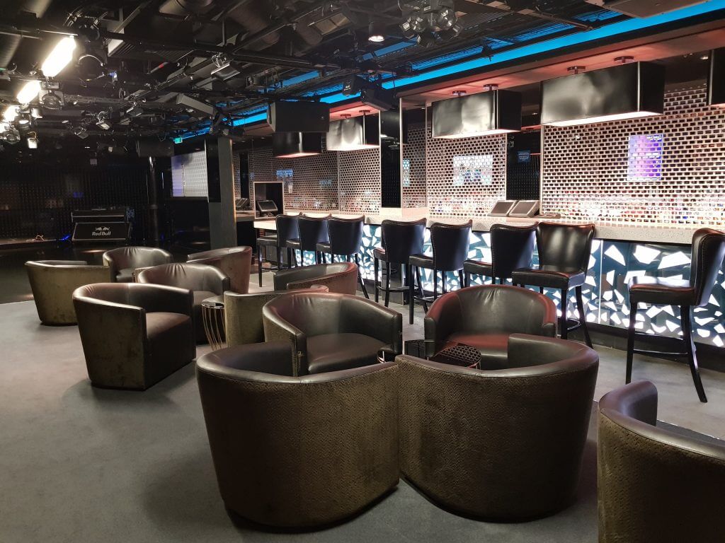 breakawya ultra lounge.jpg