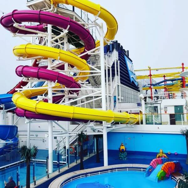 breakaway acqua park.jpg