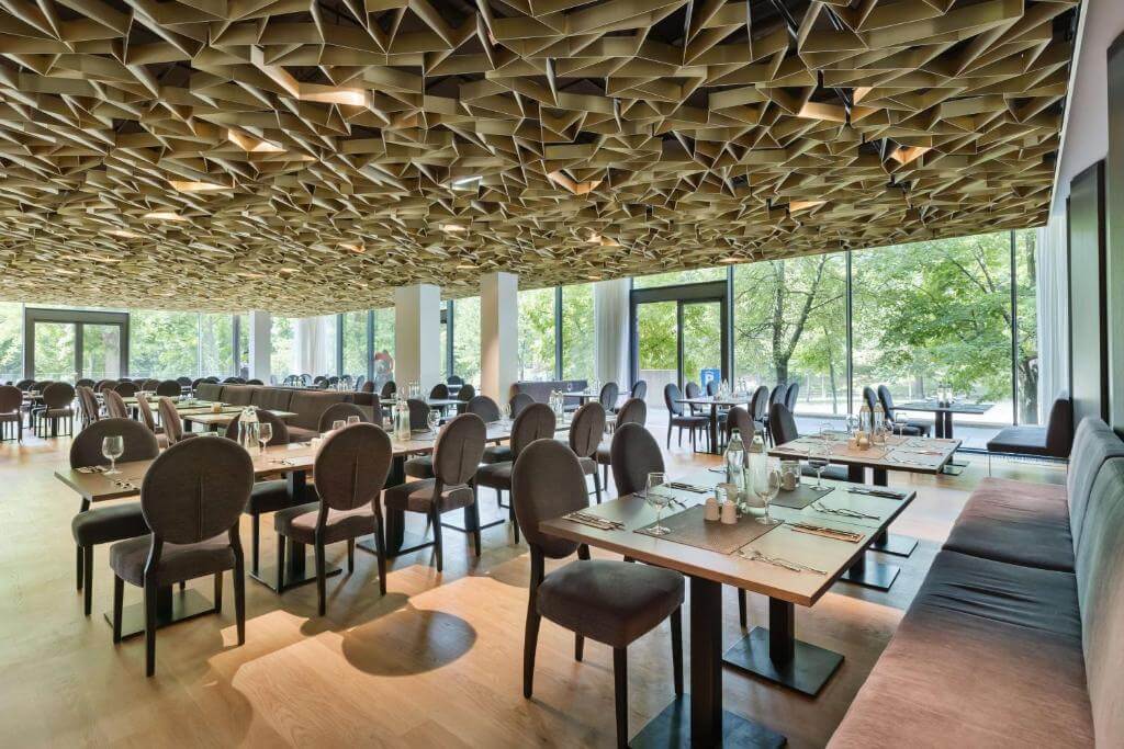 Vienna Doubletree 4.jpg