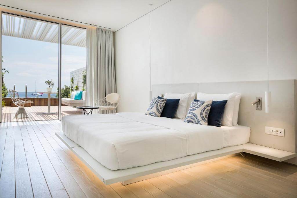 Mykonos Dove Beach resort 2.jpg
