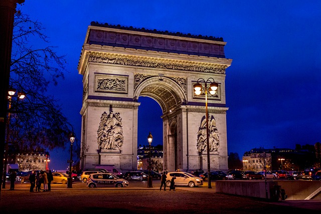 arc-de-triomphe-g3511a8c58_640.jpg