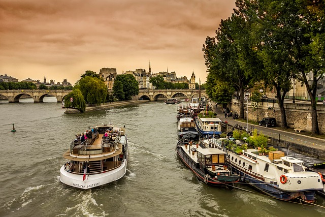 paris-g6d59a51cb_640.jpg