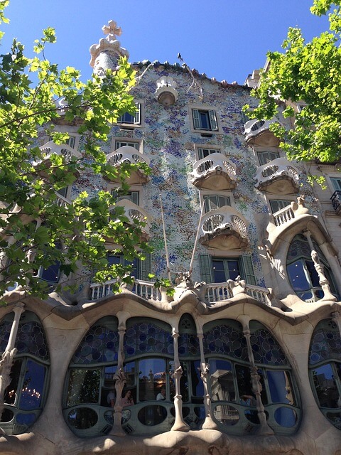 gaudi-334617_640 (1).jpg
