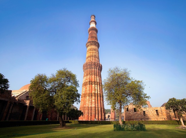 qutub-minar-2155776_640-427.jpg
