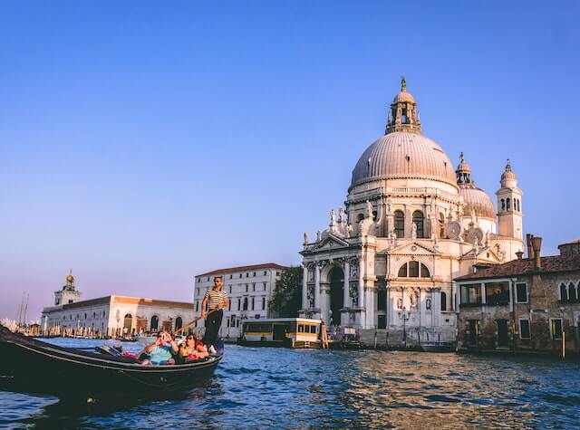 Venice gondola.jpg