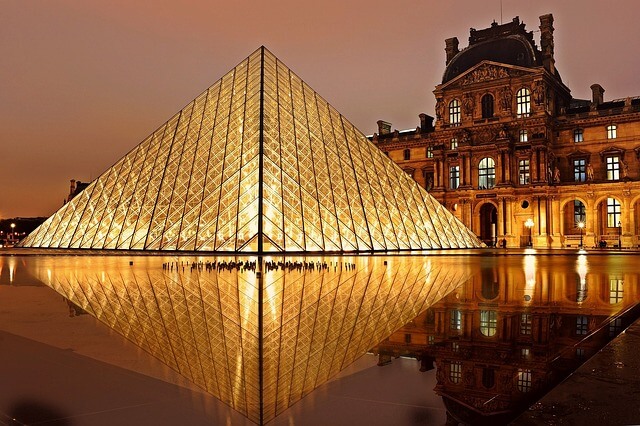 louvre.jpg