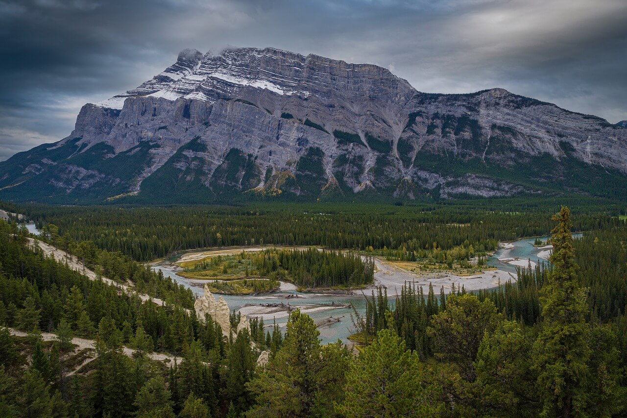 Banff mountains.jpg