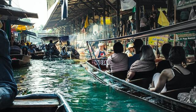 damnoen saduak floating market.jpg