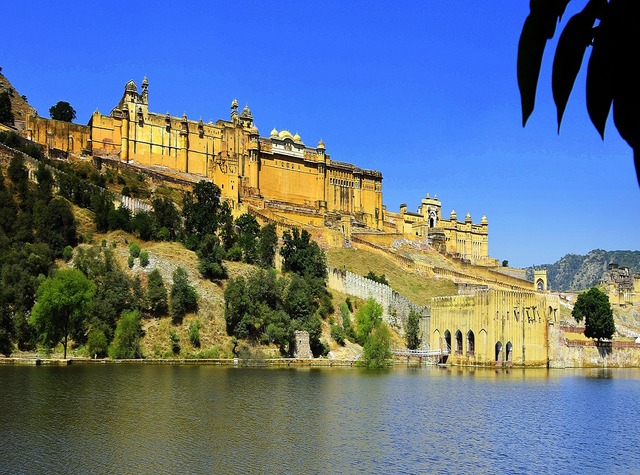 amber-fort-3101342_640-427.jpg
