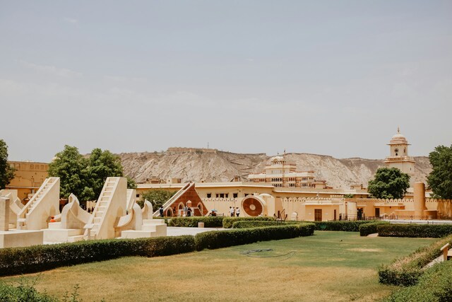 Jantar Mantar jaipur.jpg