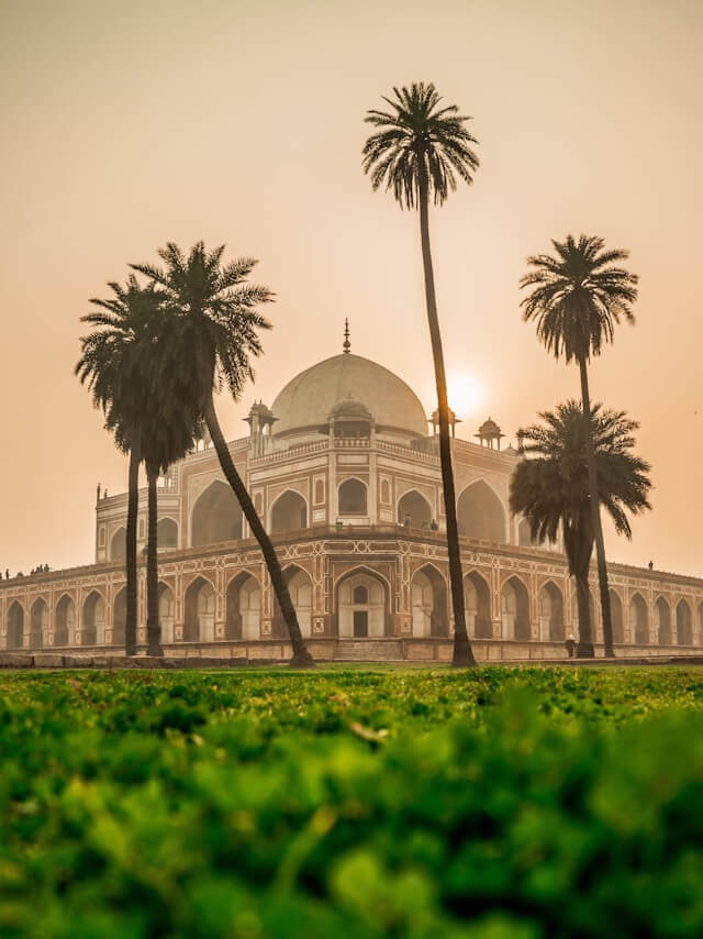North India Humayun tomb.jpg