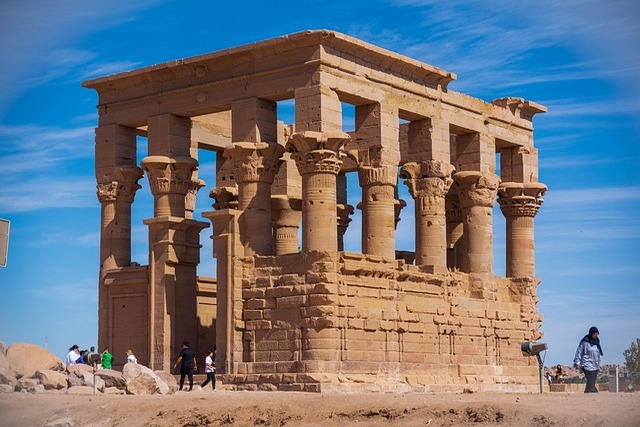 egyptian-architecture-7785773_640 (1).jpg