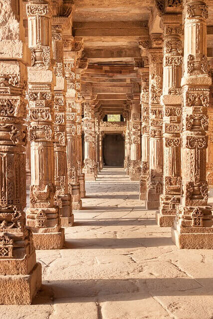 India Nepal Qutub Minar.jpg