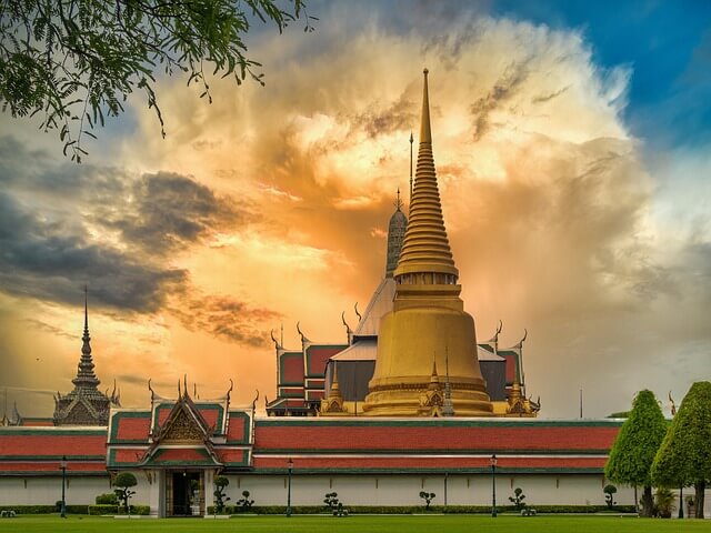 Bangkok palace.jpg