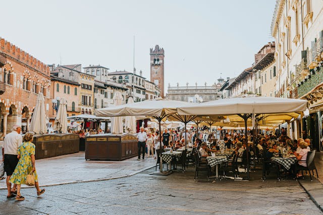 Piazza delle Erbe.jpg