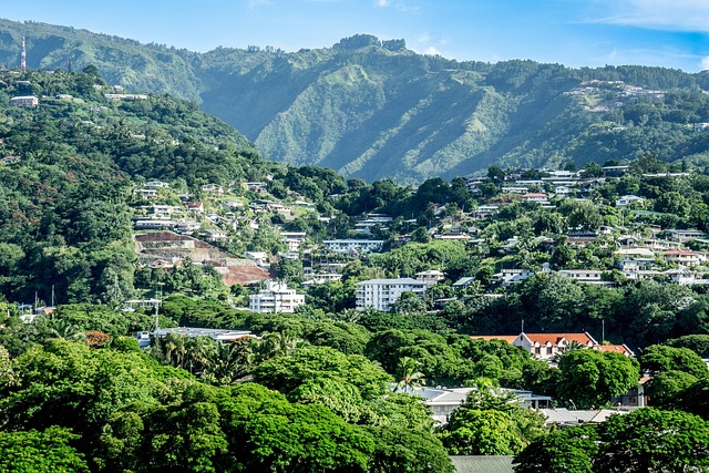Tahiti Mountains.jpg